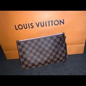 Louis Vuitton Neverfull Pochette